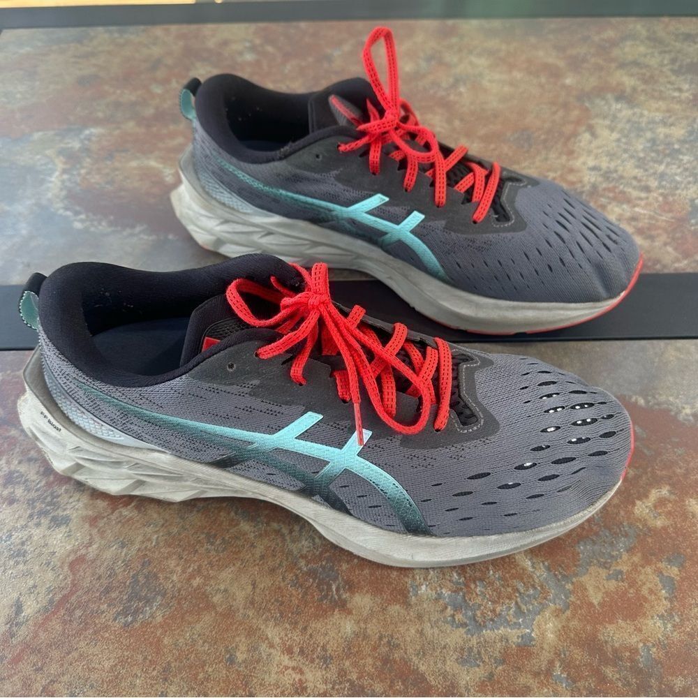 Asics Novablast 2 Shoes Men Sz‎ 13 Gray Running Athletic Training Gym Sneakers